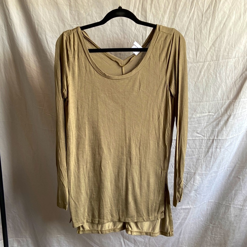 Free Press Shirt NWOT
